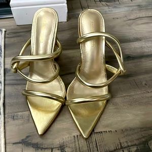 Brand New Gold Azalea Wang Heels ☺️😍